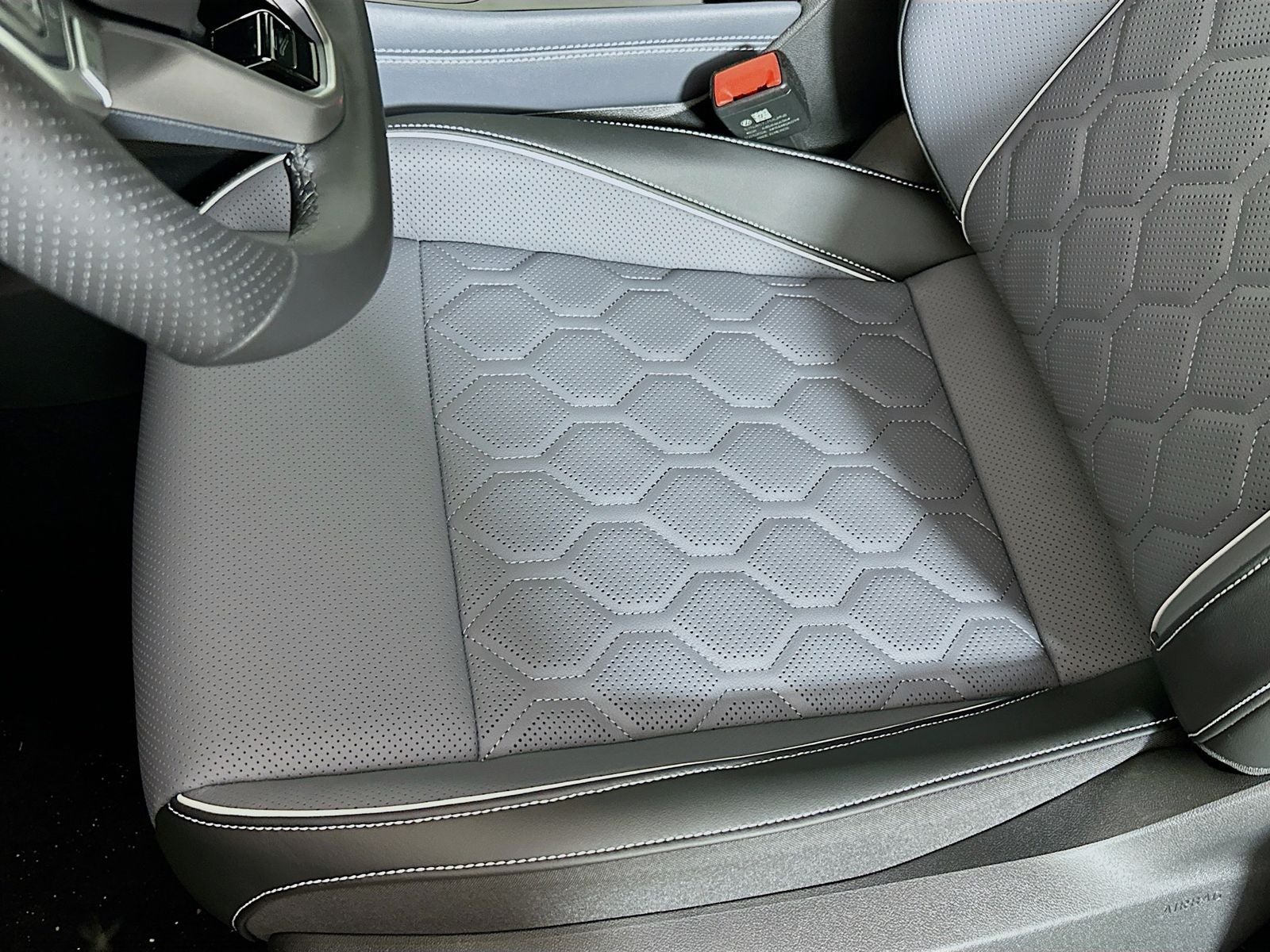 2026 Volkswagen Tiguan 2.0T SEL R-Line