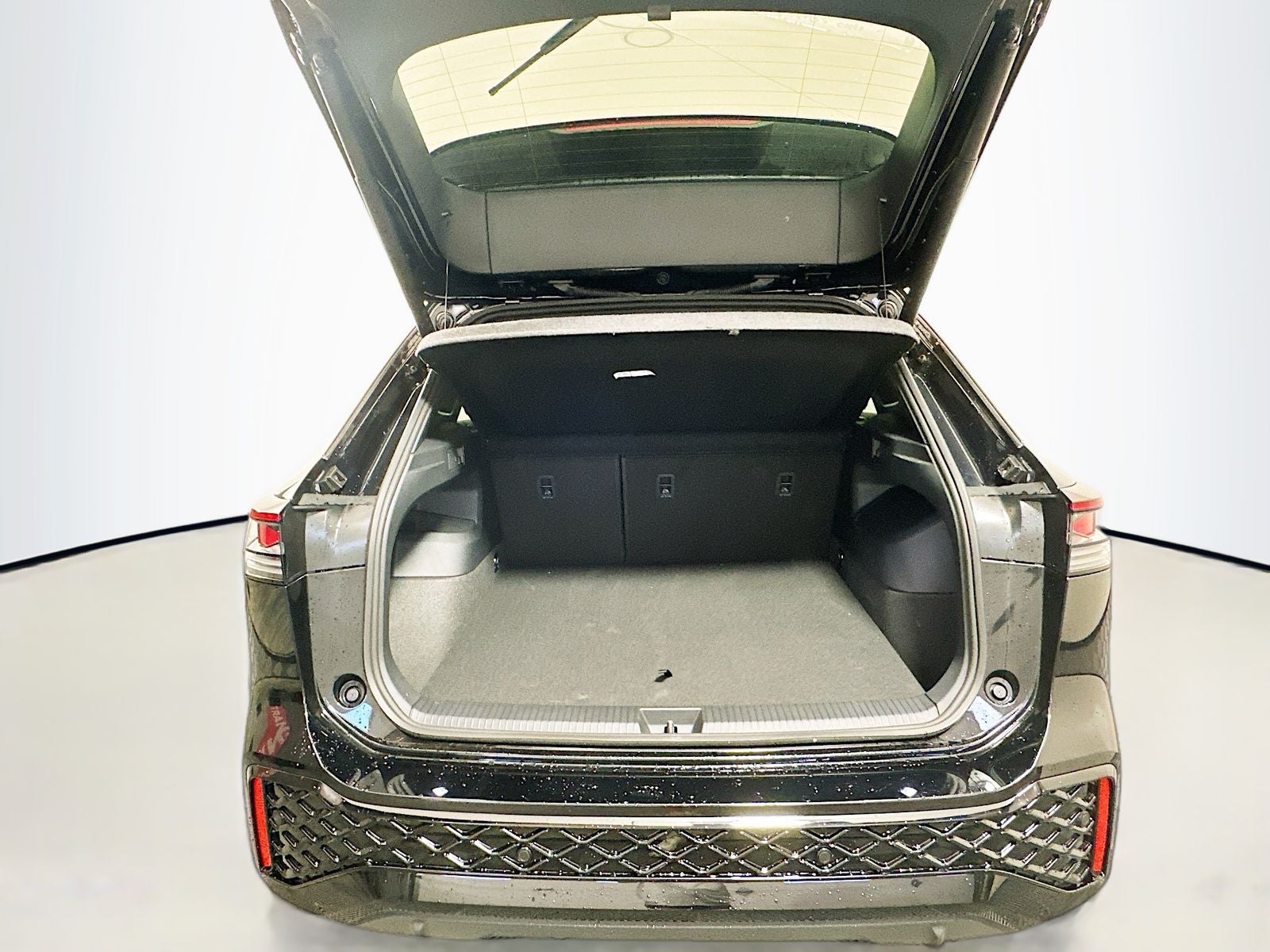 2026 Volkswagen Tiguan 2.0T SEL R-Line