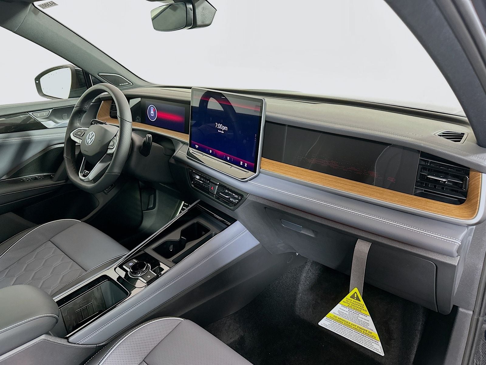2026 Volkswagen Tiguan 2.0T SEL R-Line