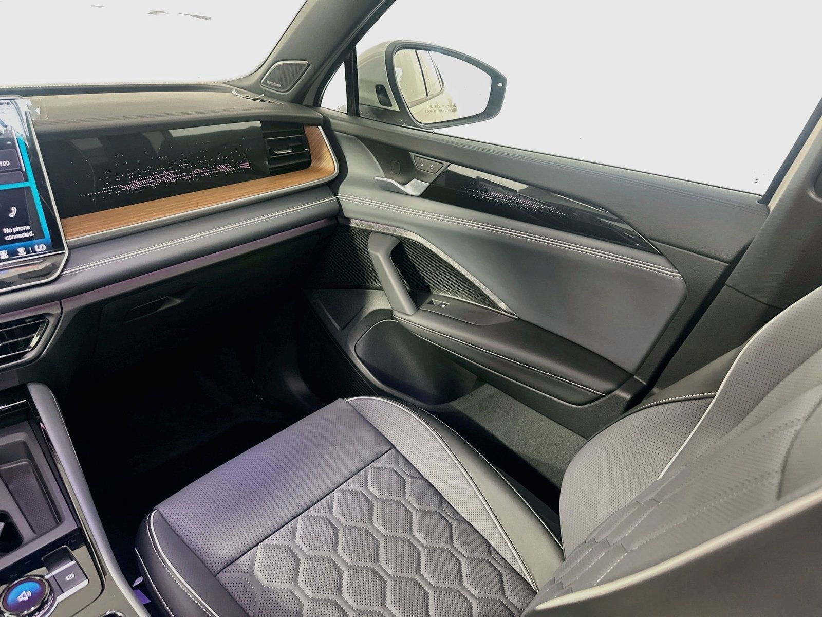 2026 Volkswagen Tiguan 2.0T SEL R-Line Turbo