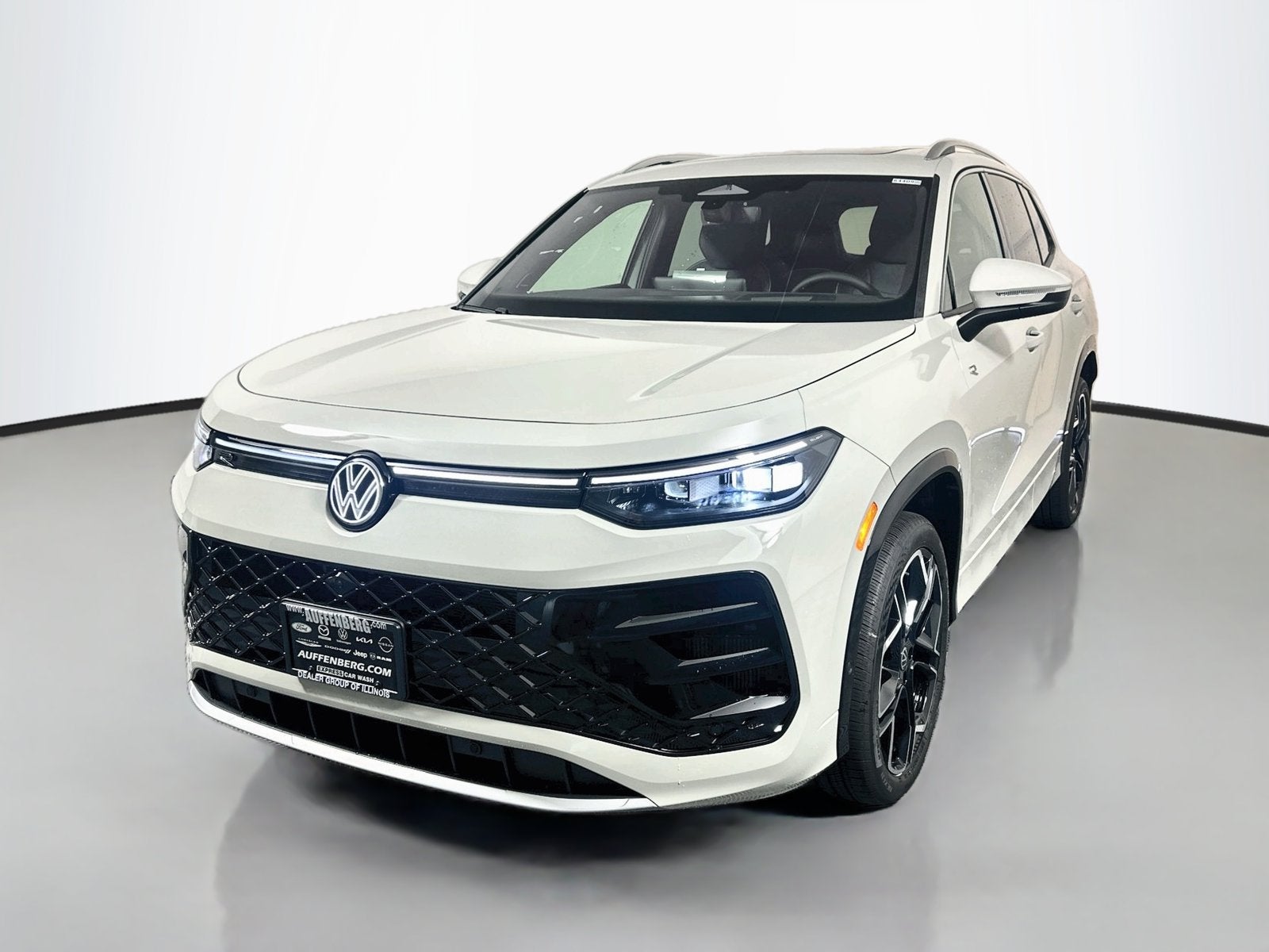2026 Volkswagen Tiguan 2.0T SEL R-Line Turbo