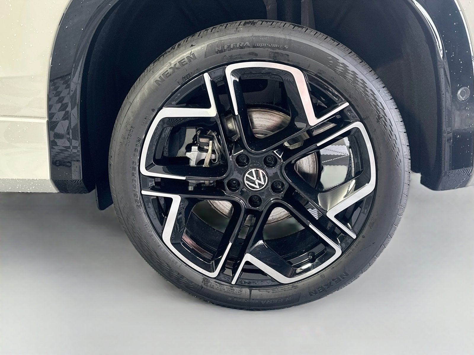 2026 Volkswagen Tiguan 2.0T SEL R-Line Turbo