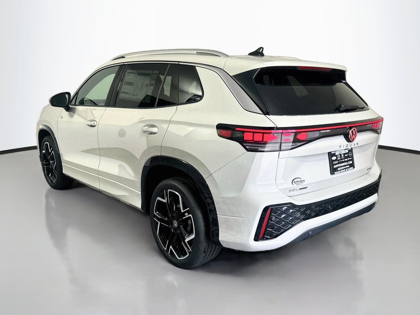 2026 Volkswagen Tiguan 2.0T SEL R-Line Turbo