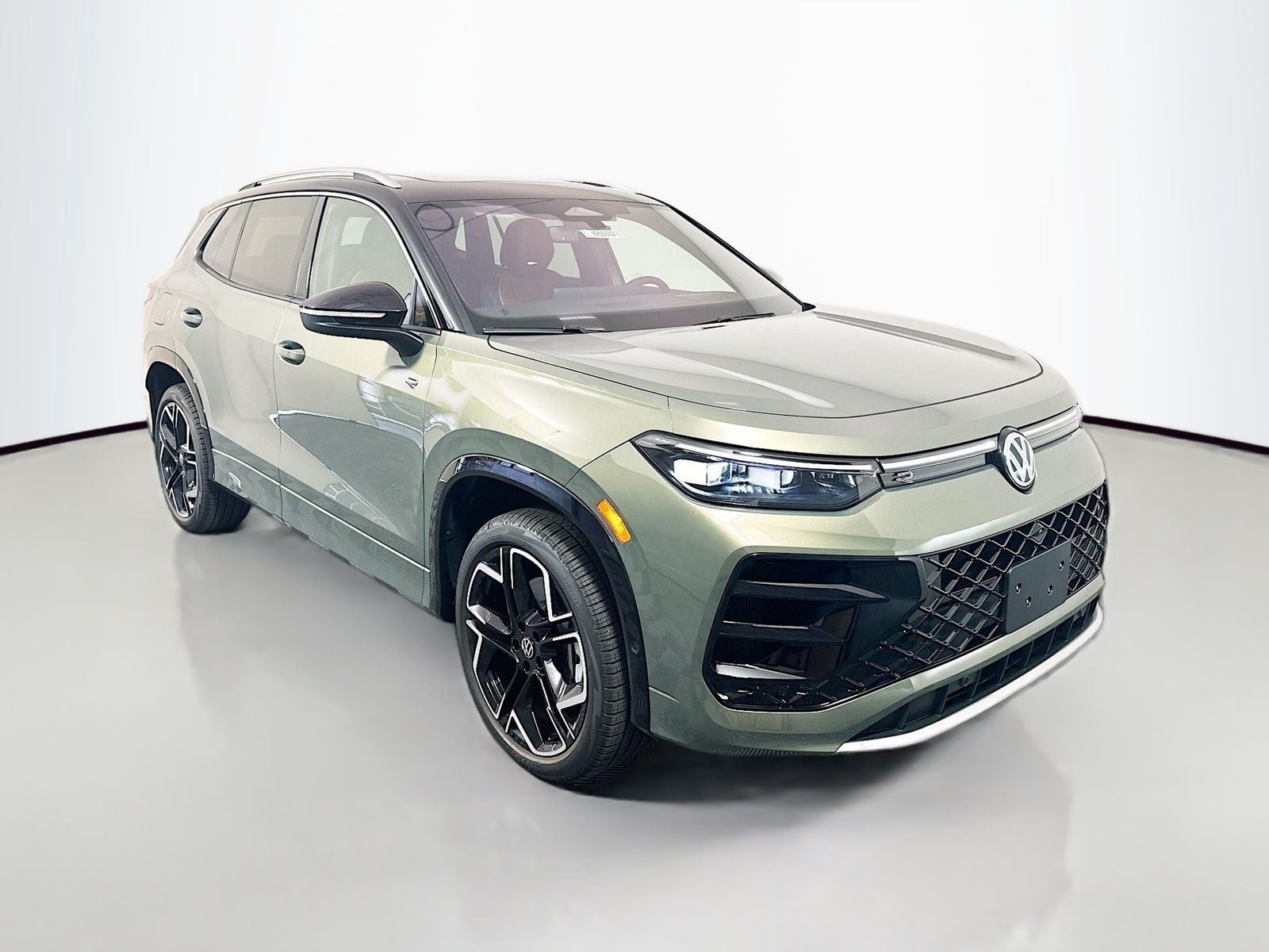 2026 Volkswagen Tiguan 2.0T SEL R-Line Turbo