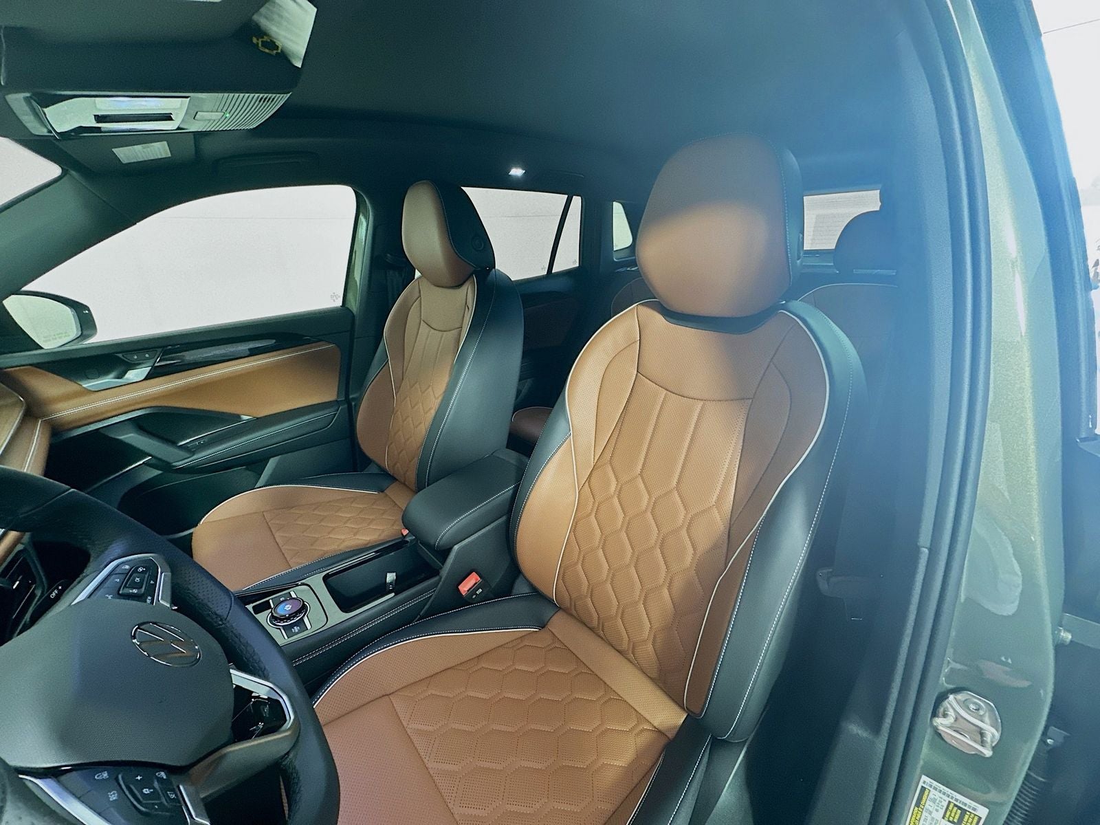 2026 Volkswagen Tiguan 2.0T SEL R-Line Turbo