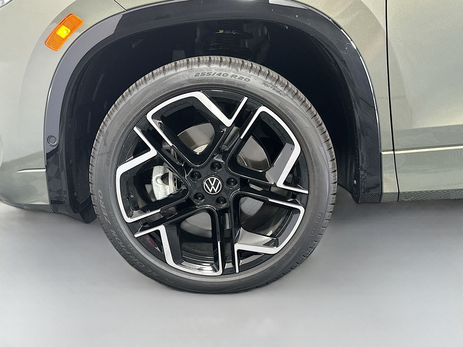 2026 Volkswagen Tiguan 2.0T SEL R-Line Turbo