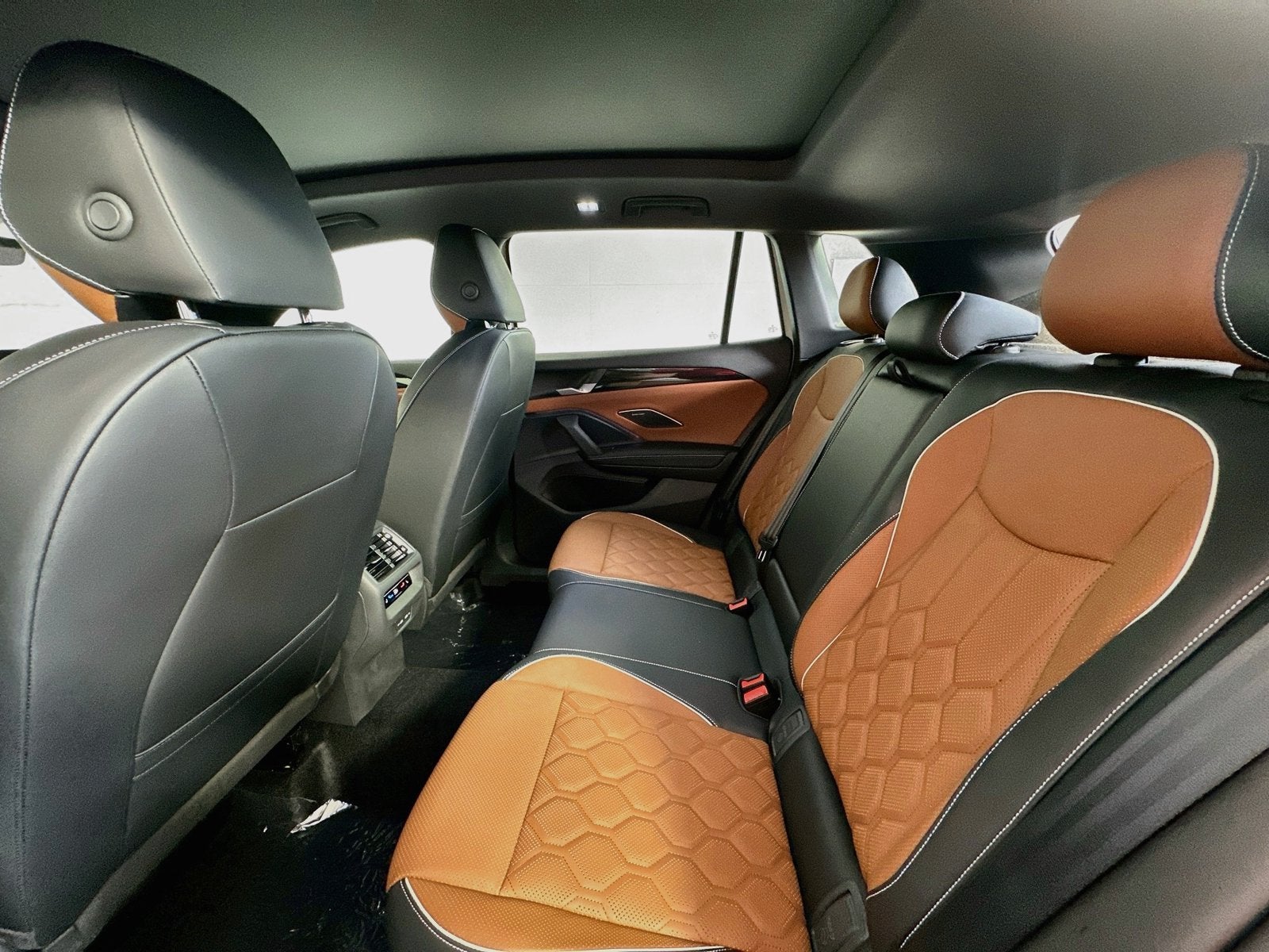2026 Volkswagen Tiguan 2.0T SEL R-Line Turbo