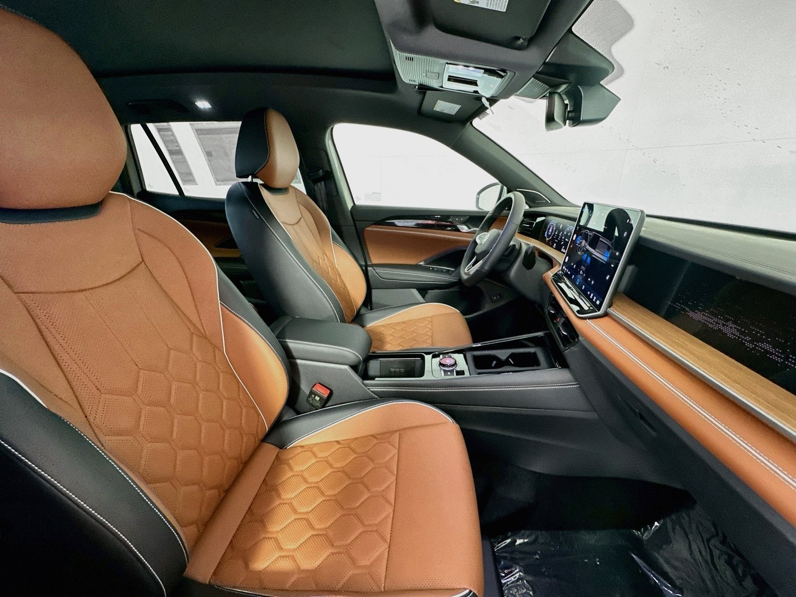 2026 Volkswagen Tiguan 2.0T SEL R-Line Turbo