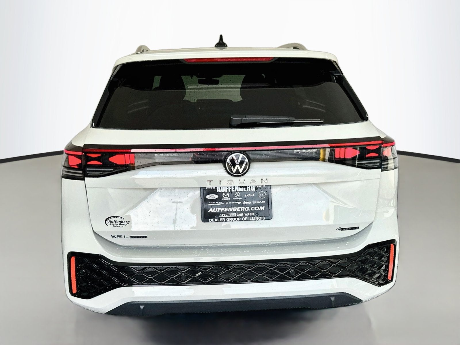 2026 Volkswagen Tiguan 2.0T SEL R-Line Turbo