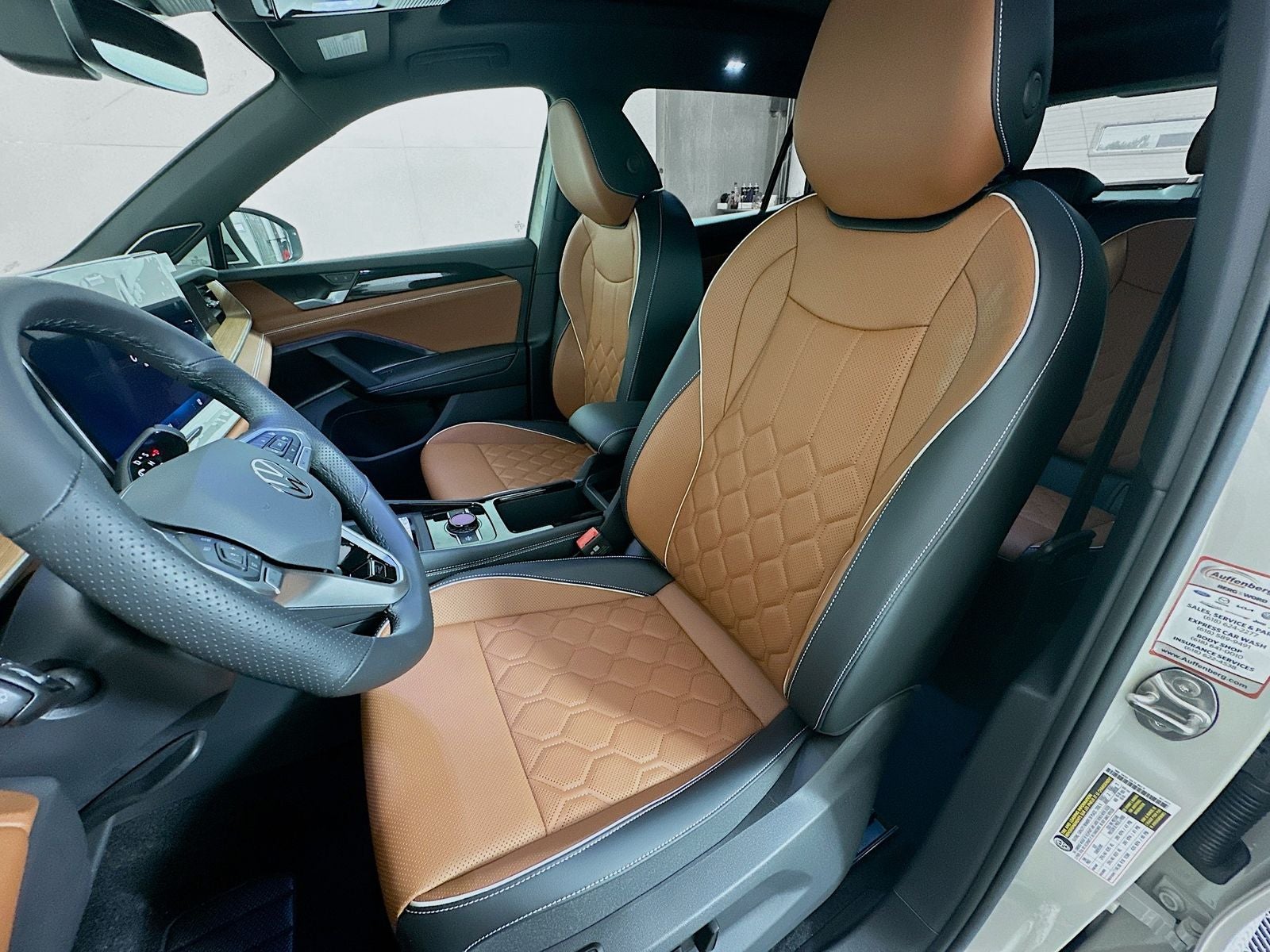 2026 Volkswagen Tiguan 2.0T SEL R-Line