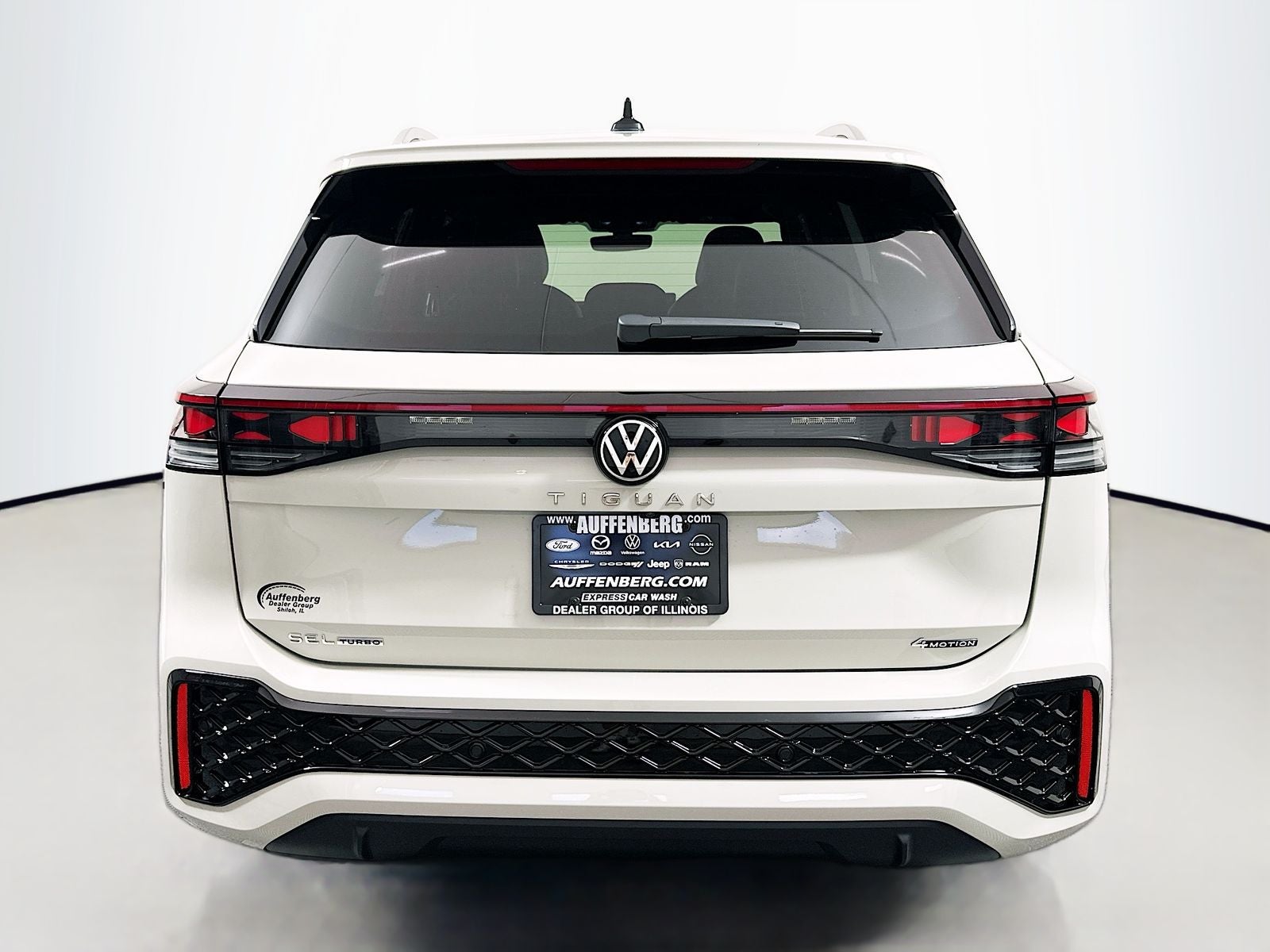 2026 Volkswagen Tiguan 2.0T SEL R-Line