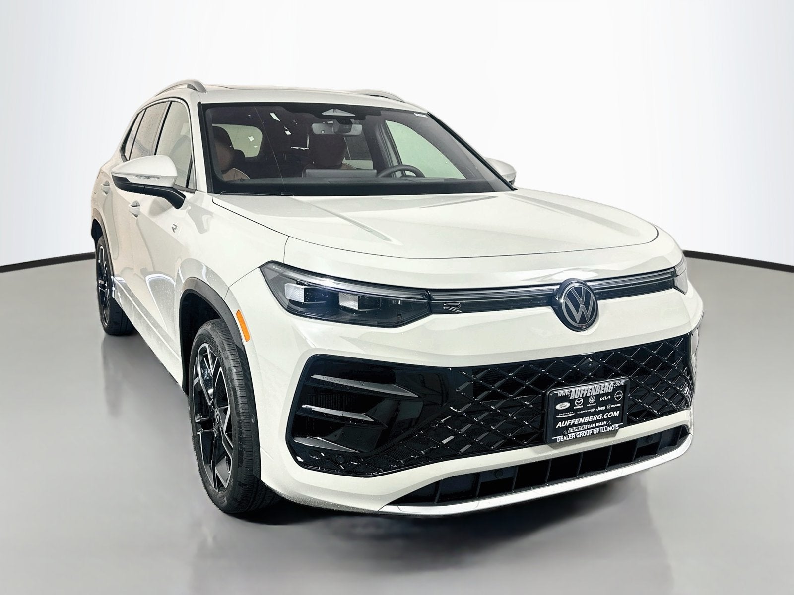 2026 Volkswagen Tiguan 2.0T SEL R-Line Turbo