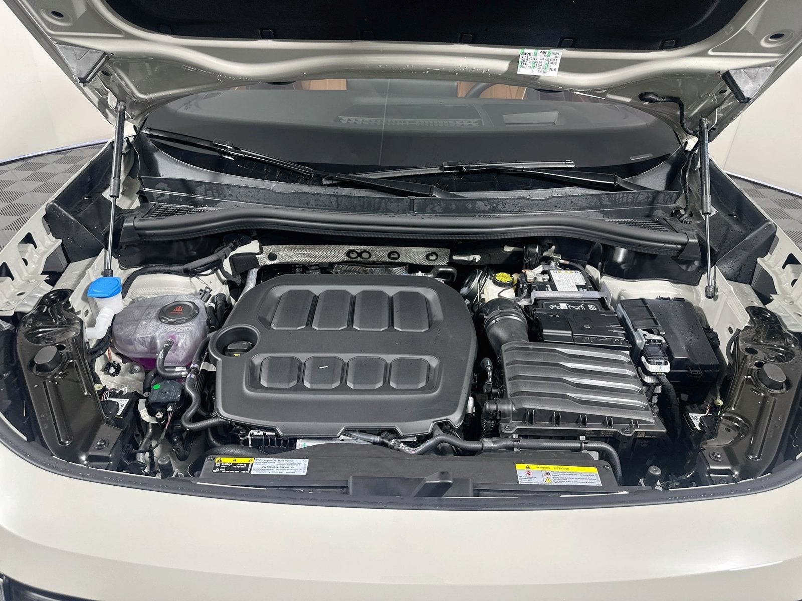 2026 Volkswagen Tiguan 2.0T SEL R-Line Turbo