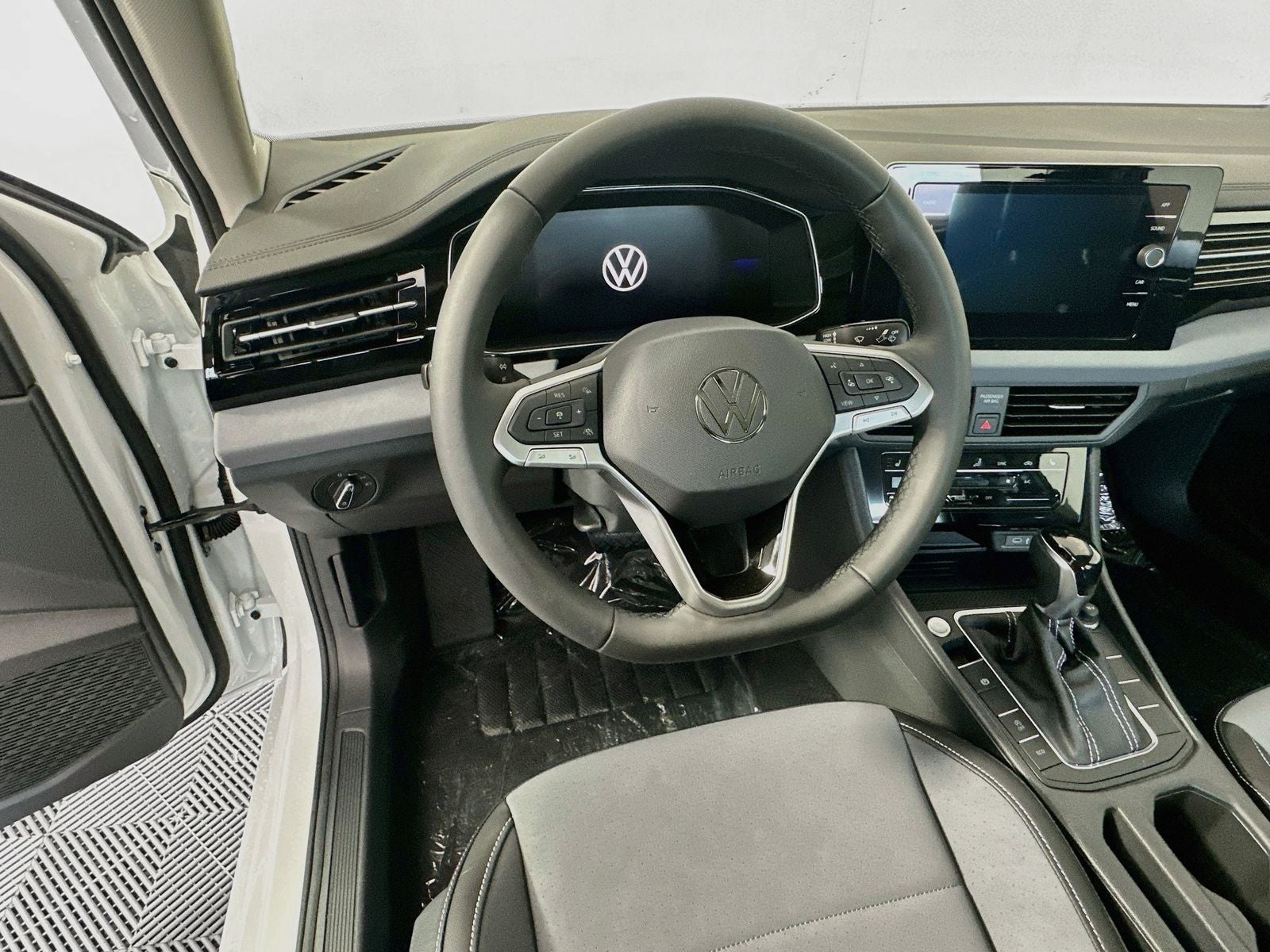 2027 Volkswagen Jetta 1.5T SE