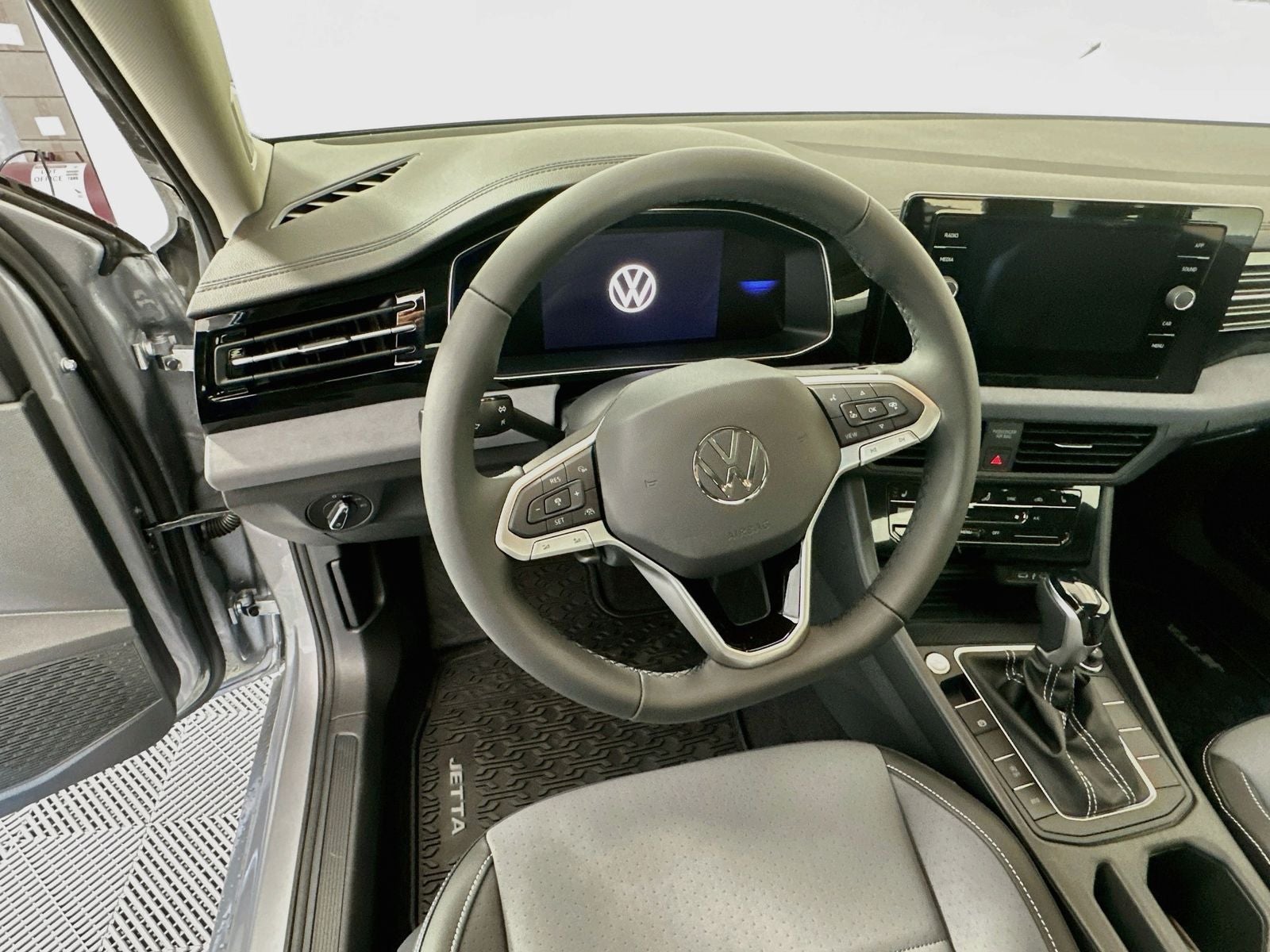 2027 Volkswagen Jetta 1.5T SE