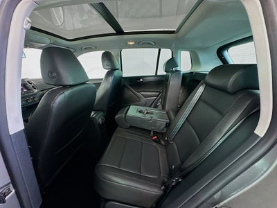 2011 Volkswagen Tiguan SE