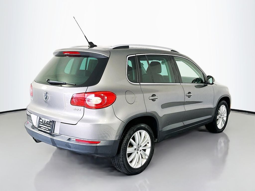 2011 Volkswagen Tiguan SE