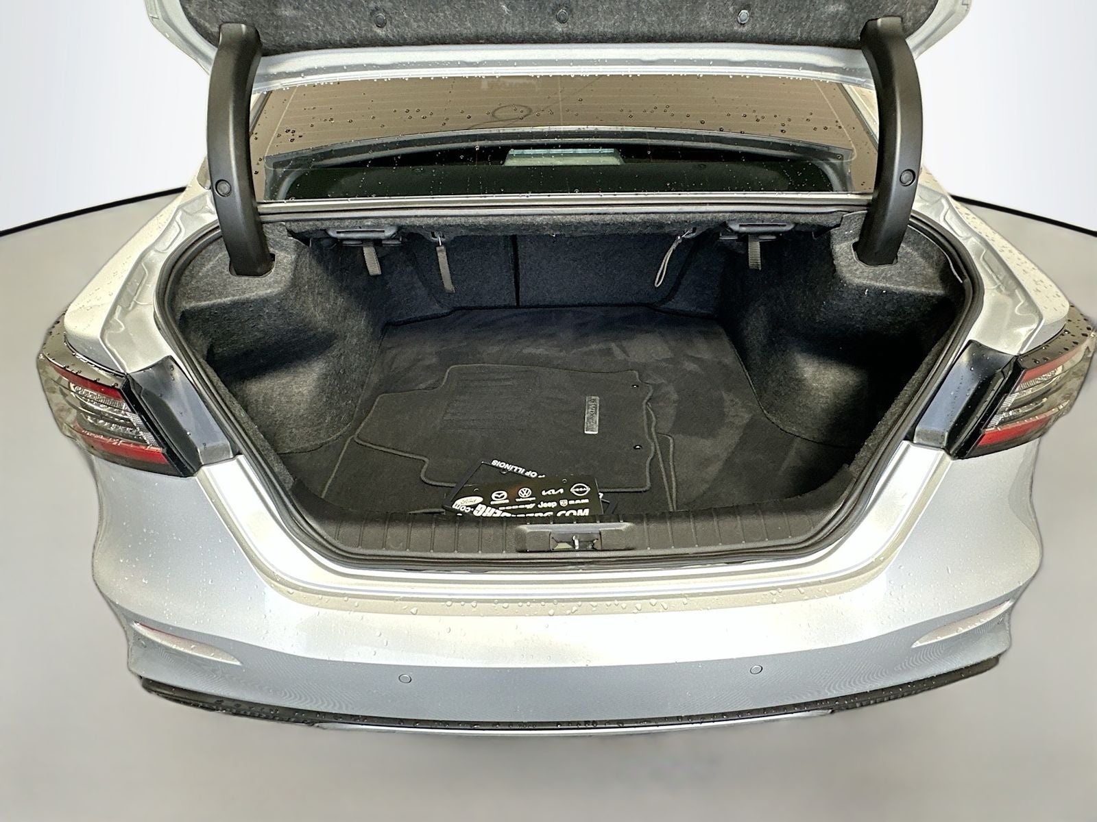 2022 Nissan Maxima SV