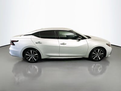 2022 Nissan Maxima SV