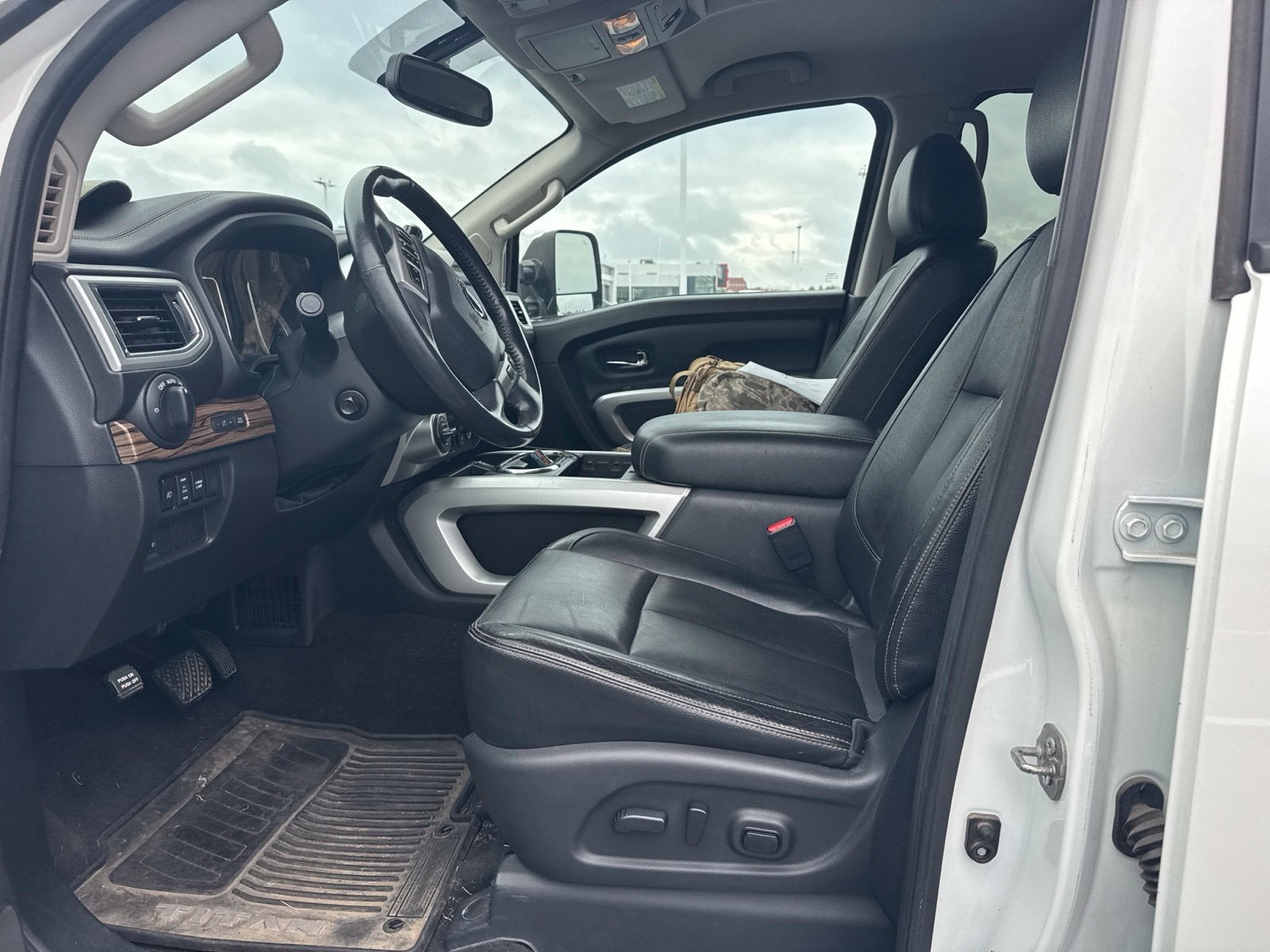 2016 Nissan Titan XD SL