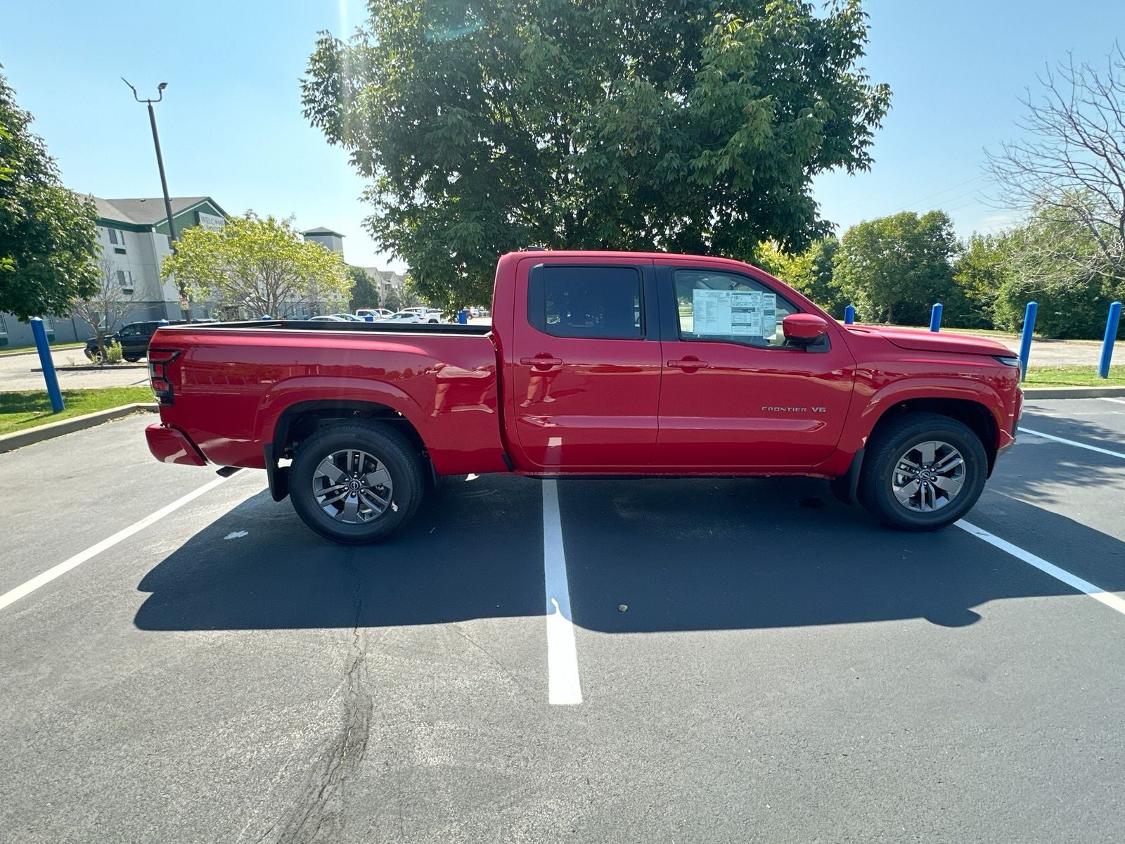 2027 Nissan Frontier SV