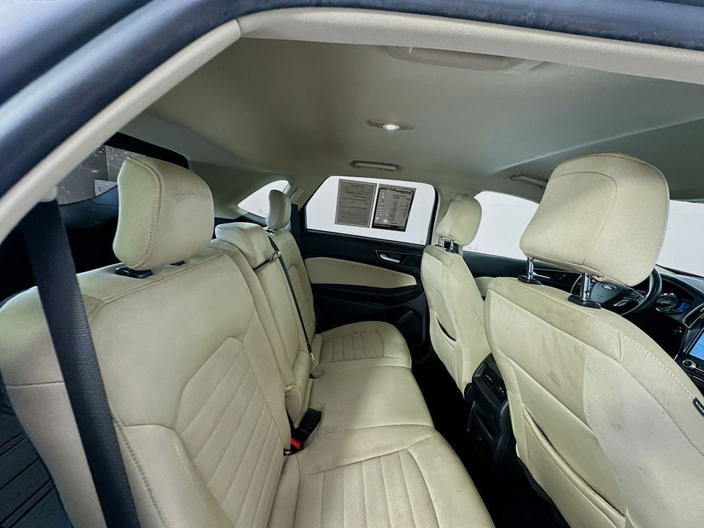 2022 Ford Edge SE