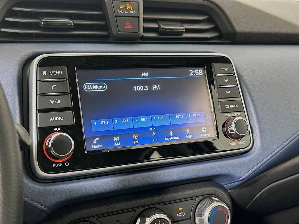 2025 Nissan Versa 1.6 SV