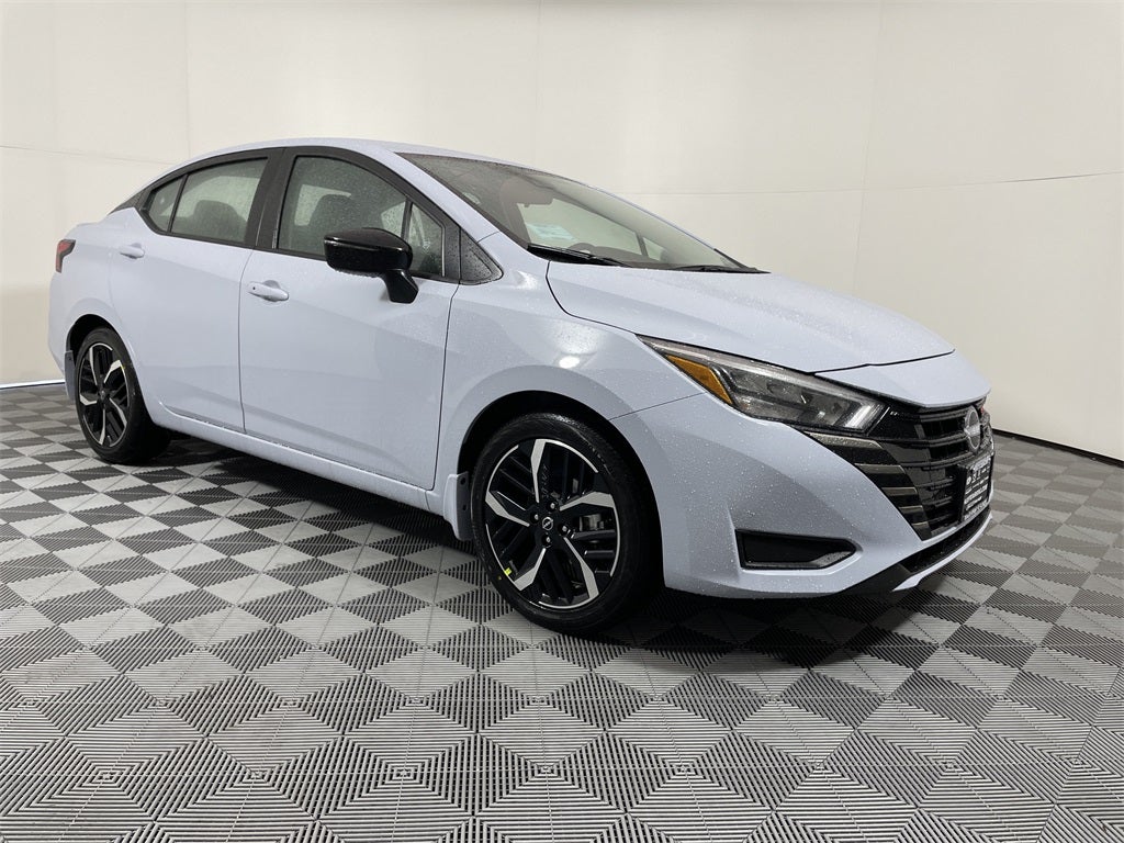 2025 Nissan Versa 1.6 SR