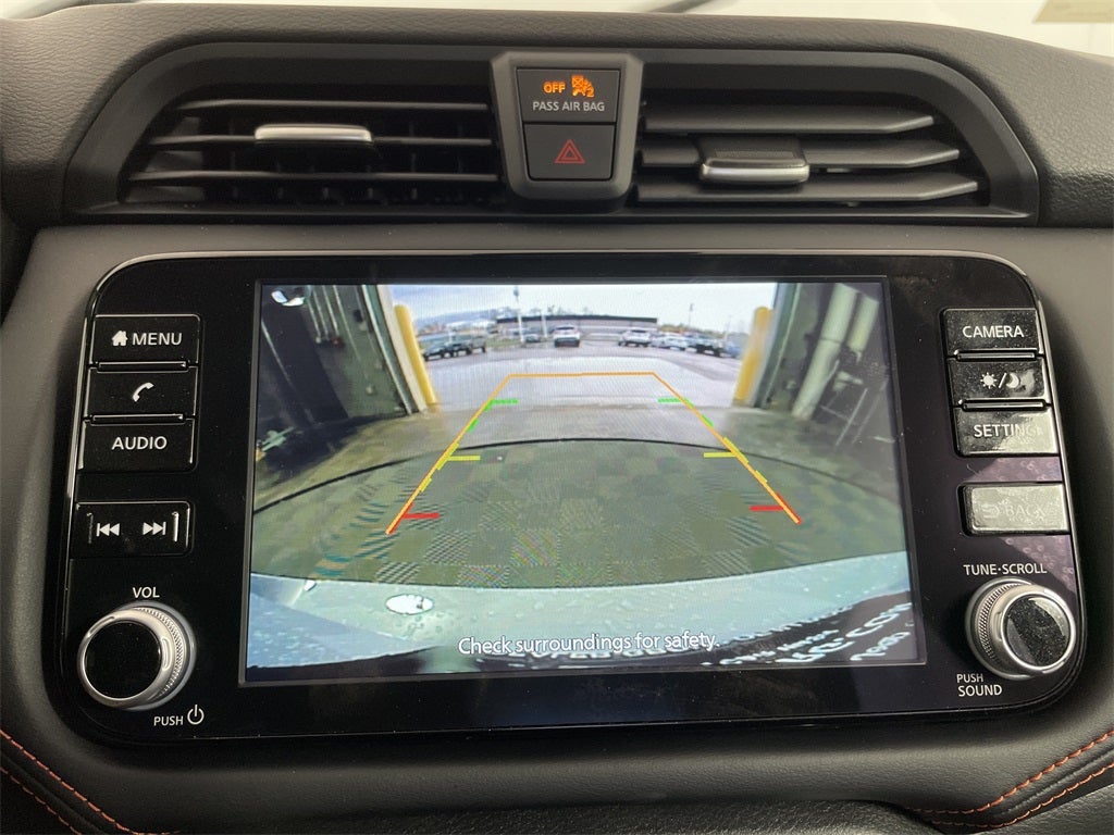 2025 Nissan Versa 1.6 SR