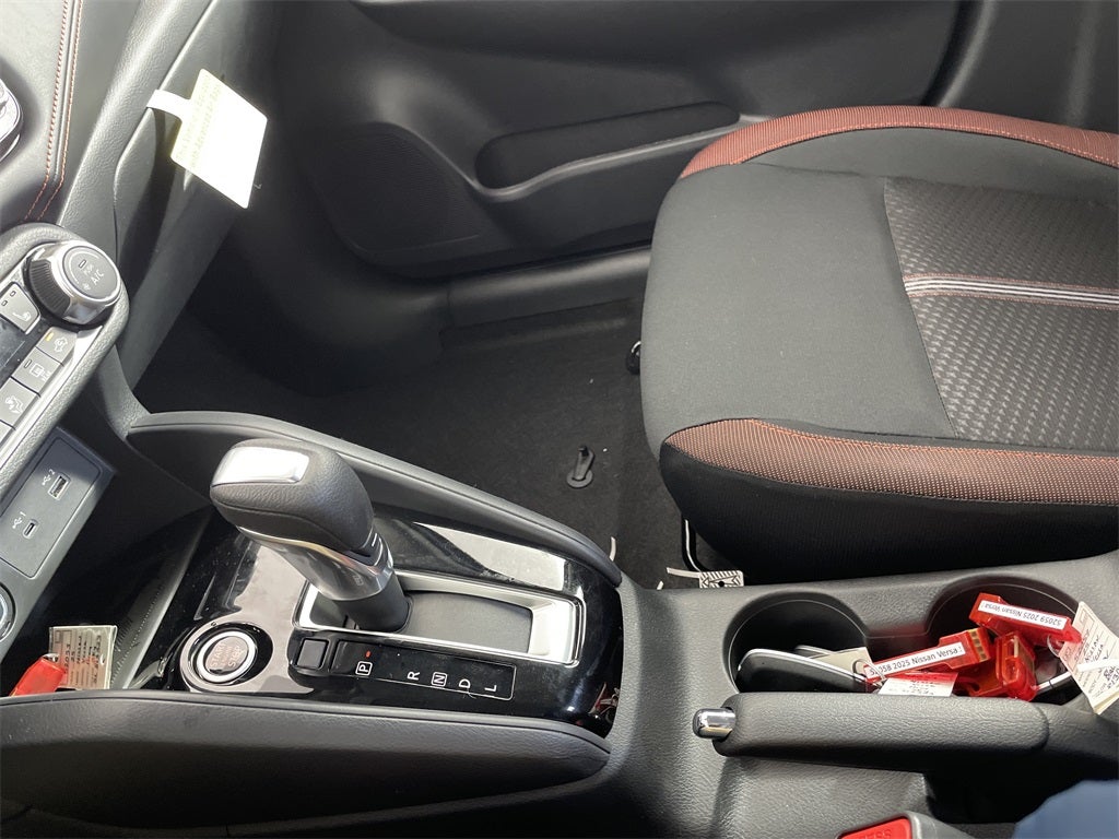 2025 Nissan Versa 1.6 SR