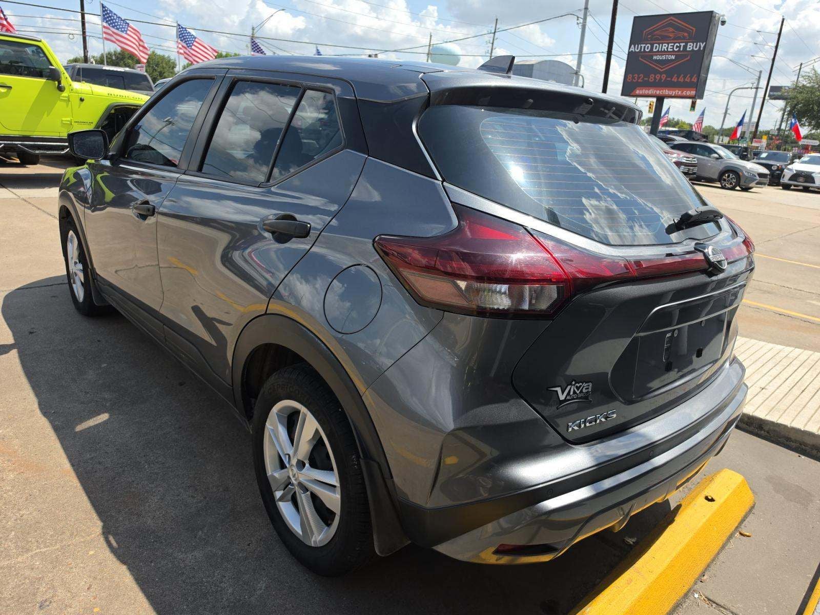 2022 Nissan Kicks S