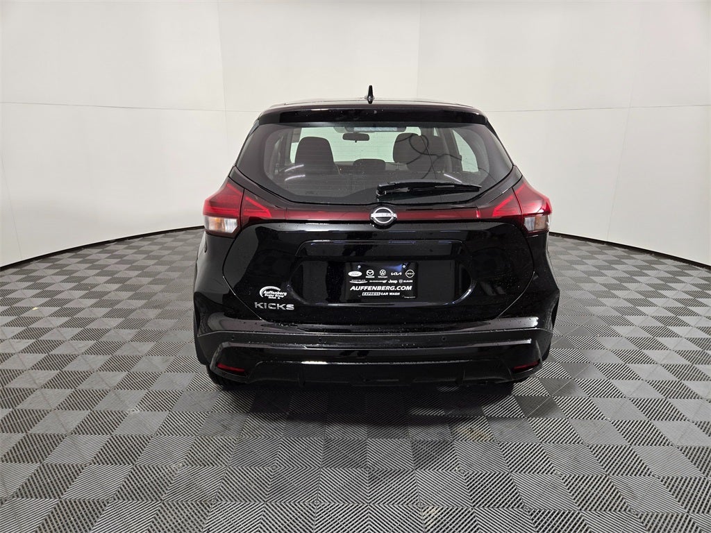 2025 Nissan Kicks Play S