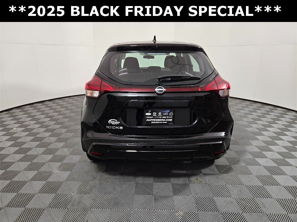 2025 Nissan Kicks Play S