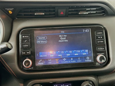 2022 Nissan Kicks SR