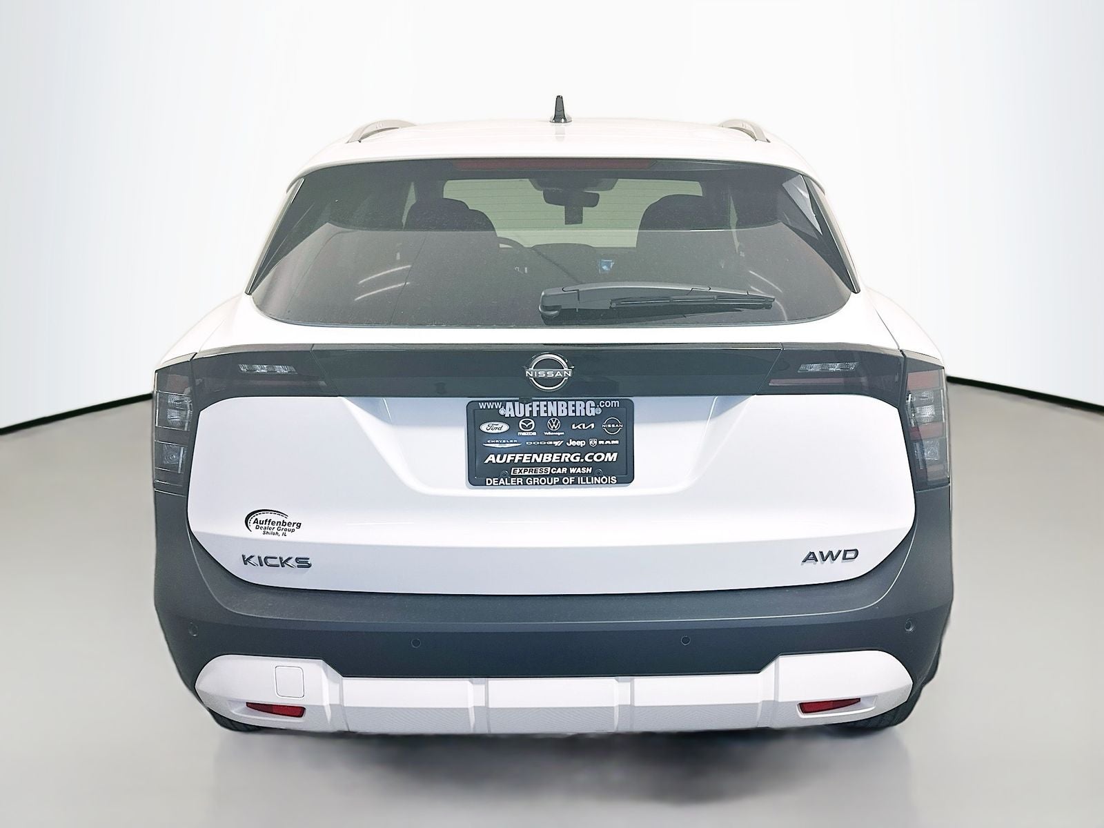 2026 Nissan Kicks SV