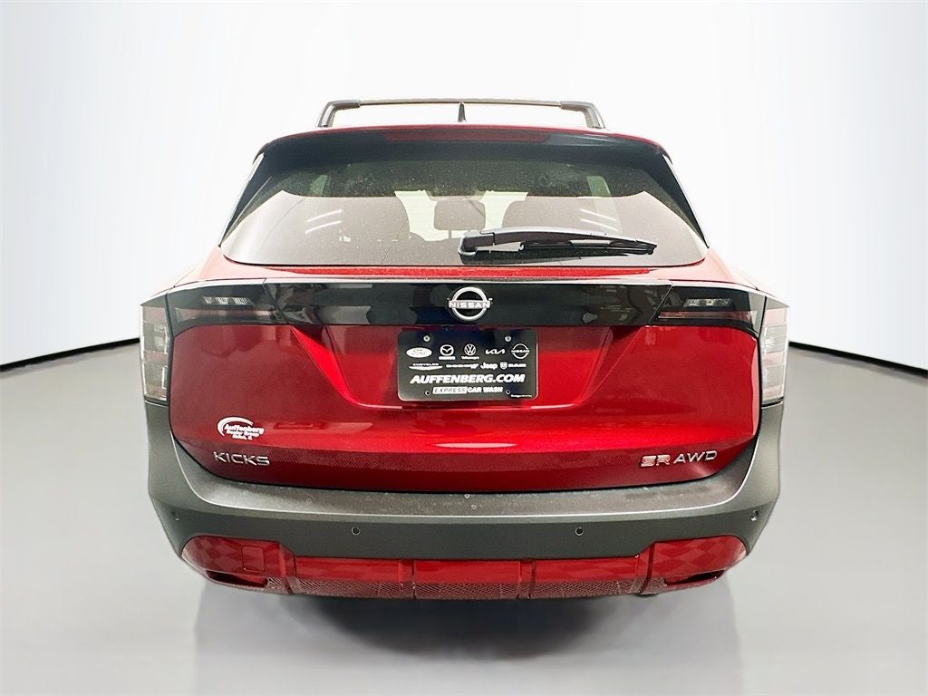 2026 Nissan Kicks SR