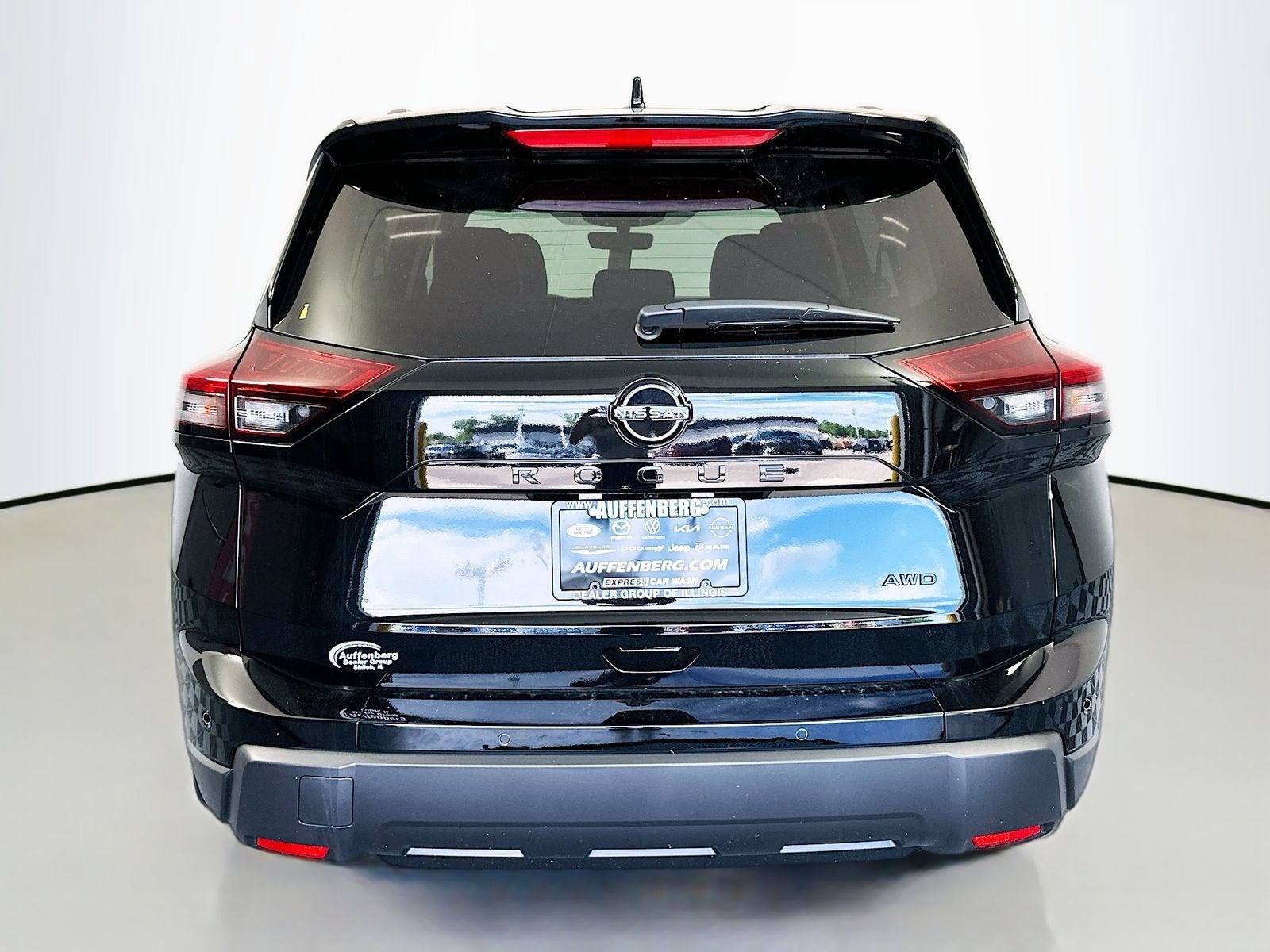 2026 Nissan Rogue Dark Armor