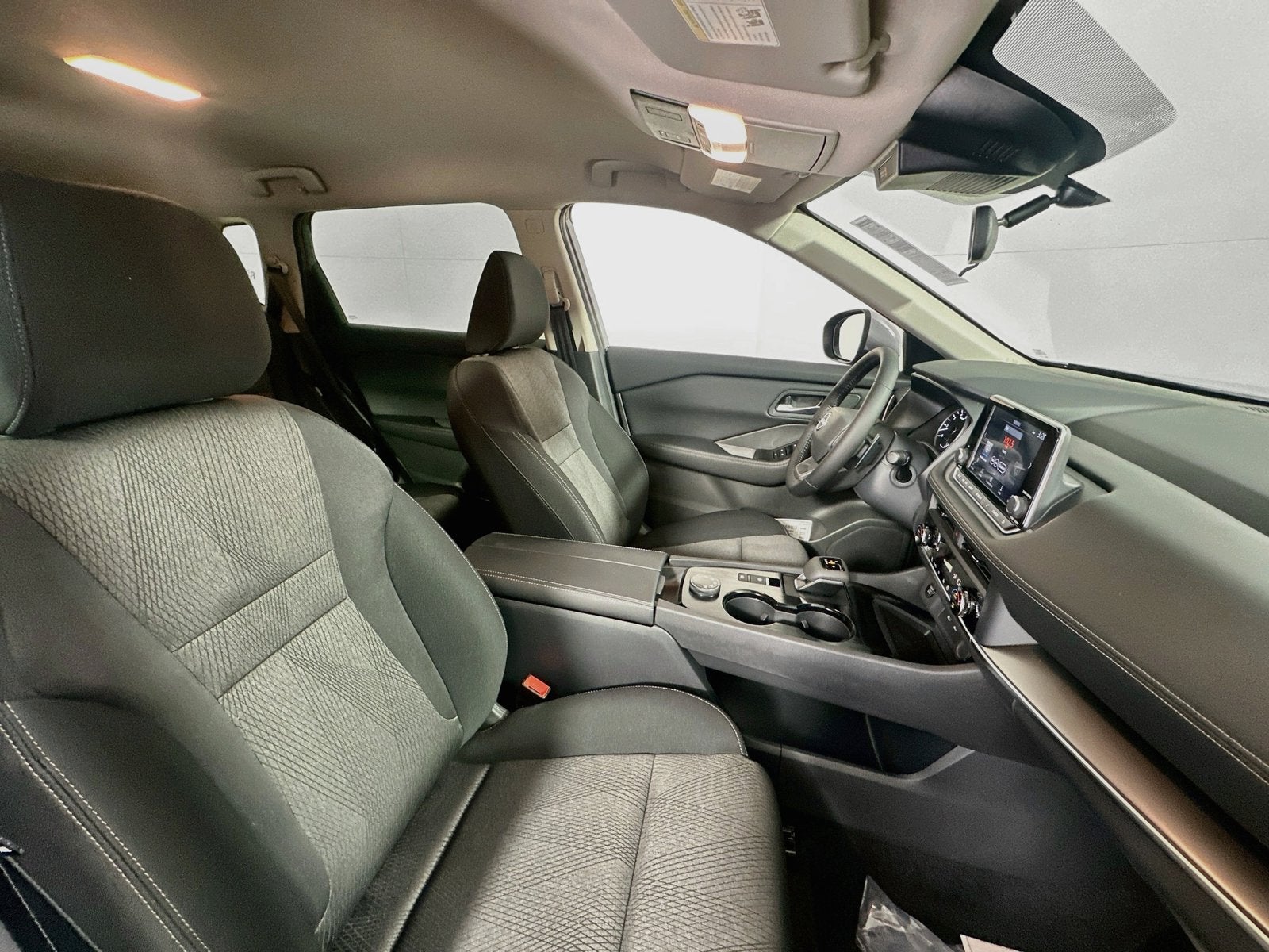 2027 Nissan Rogue SV