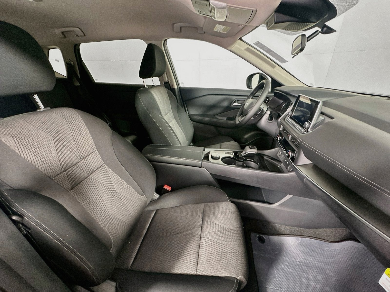 2027 Nissan Rogue SV