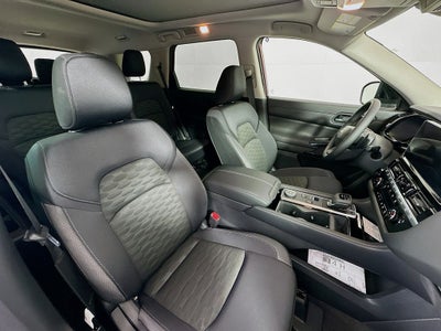 2026 Nissan Pathfinder SV
