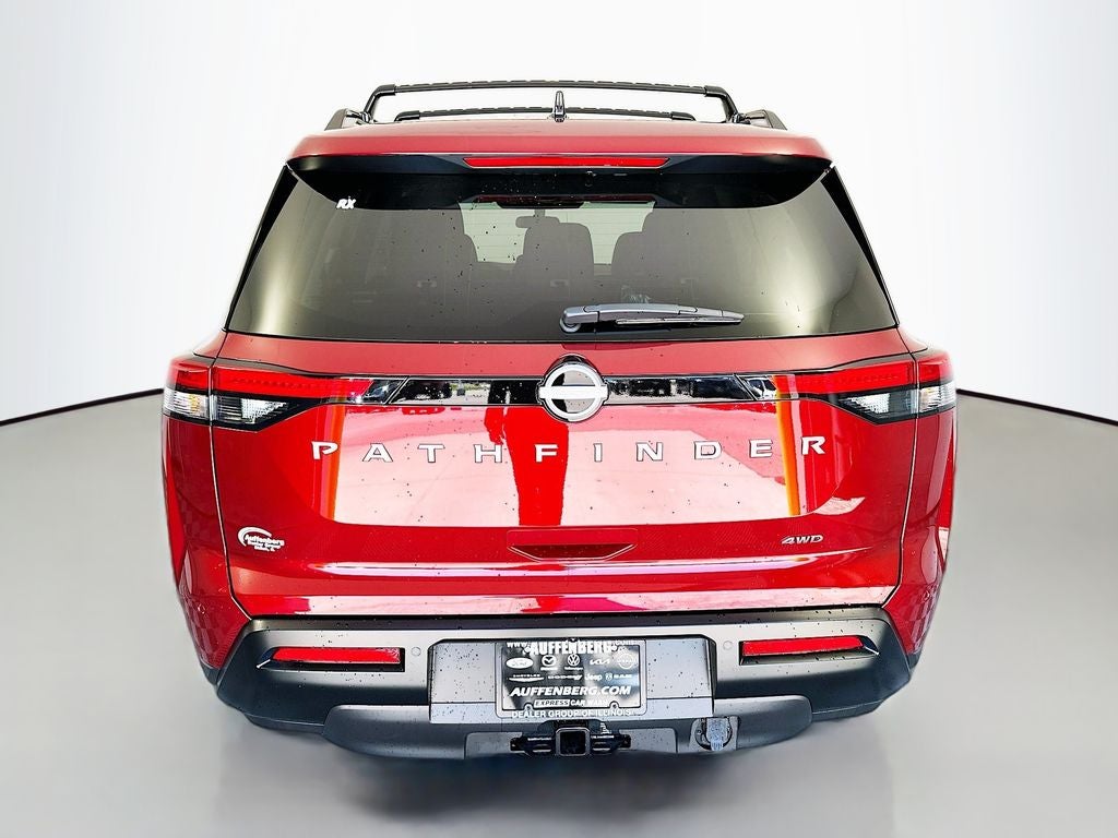 2026 Nissan Pathfinder SV