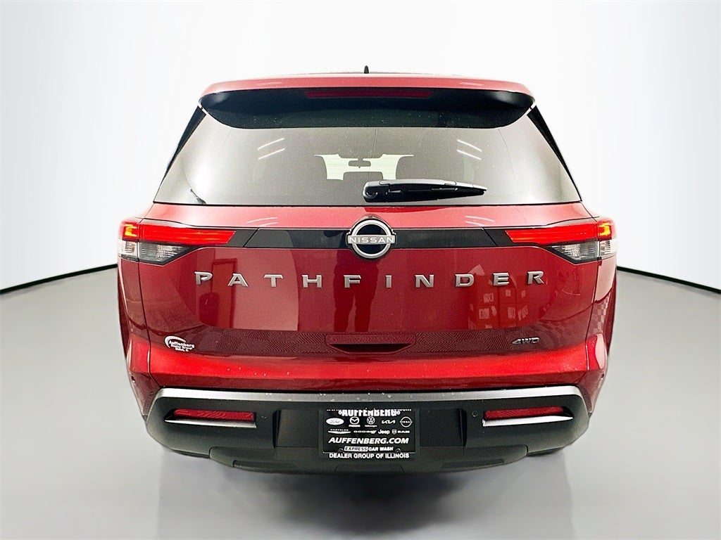 2026 Nissan Pathfinder SV