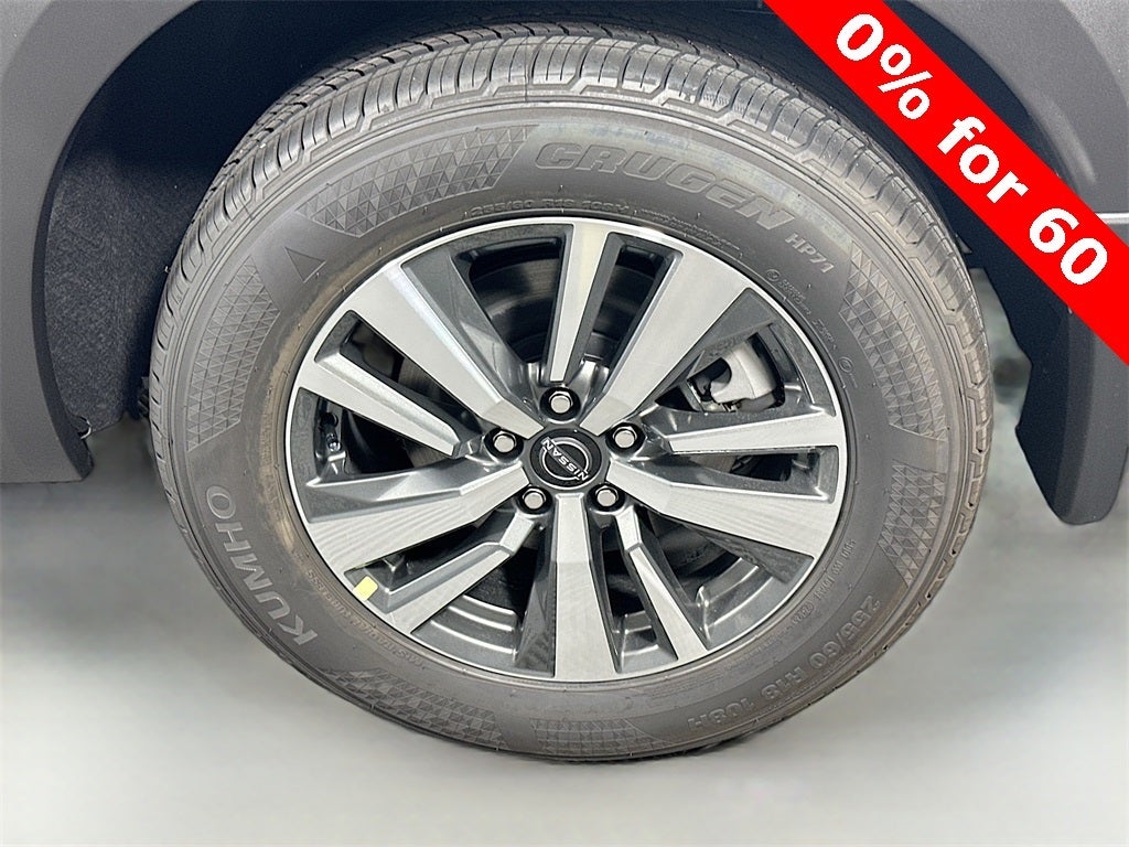 2025 Nissan Pathfinder SL