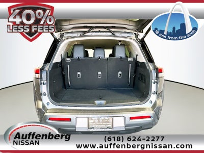 2026 Nissan Pathfinder SL