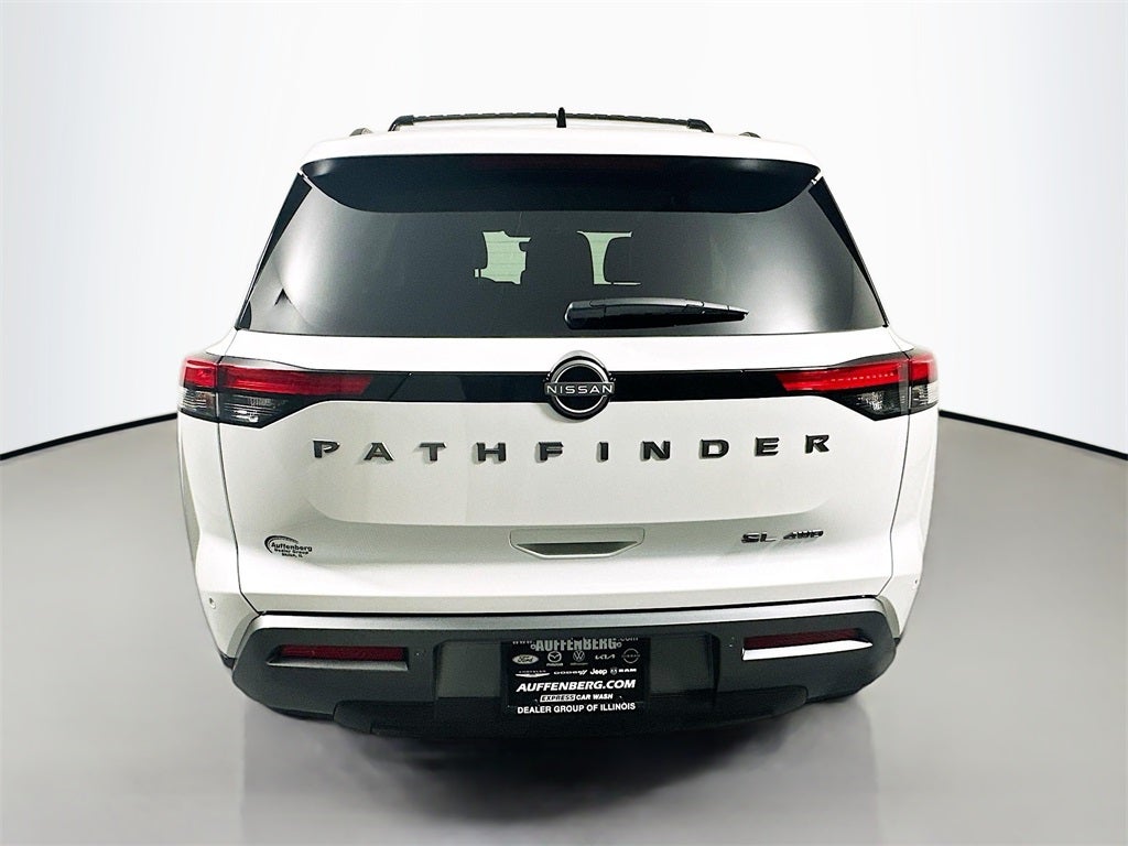 2026 Nissan Pathfinder SL