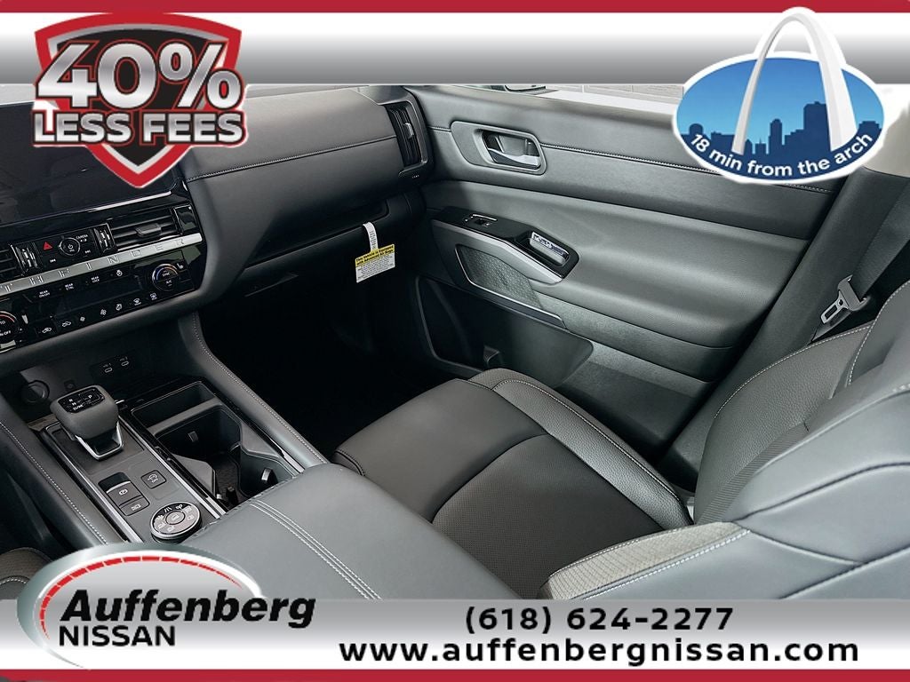 2026 Nissan Pathfinder SL