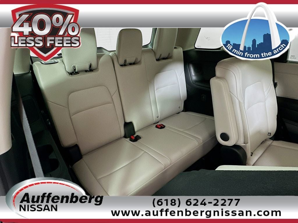 2026 Nissan Pathfinder SL