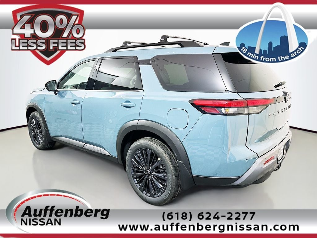 2026 Nissan Pathfinder SL