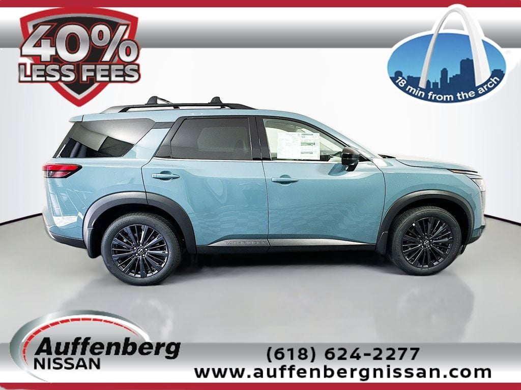 2026 Nissan Pathfinder SL