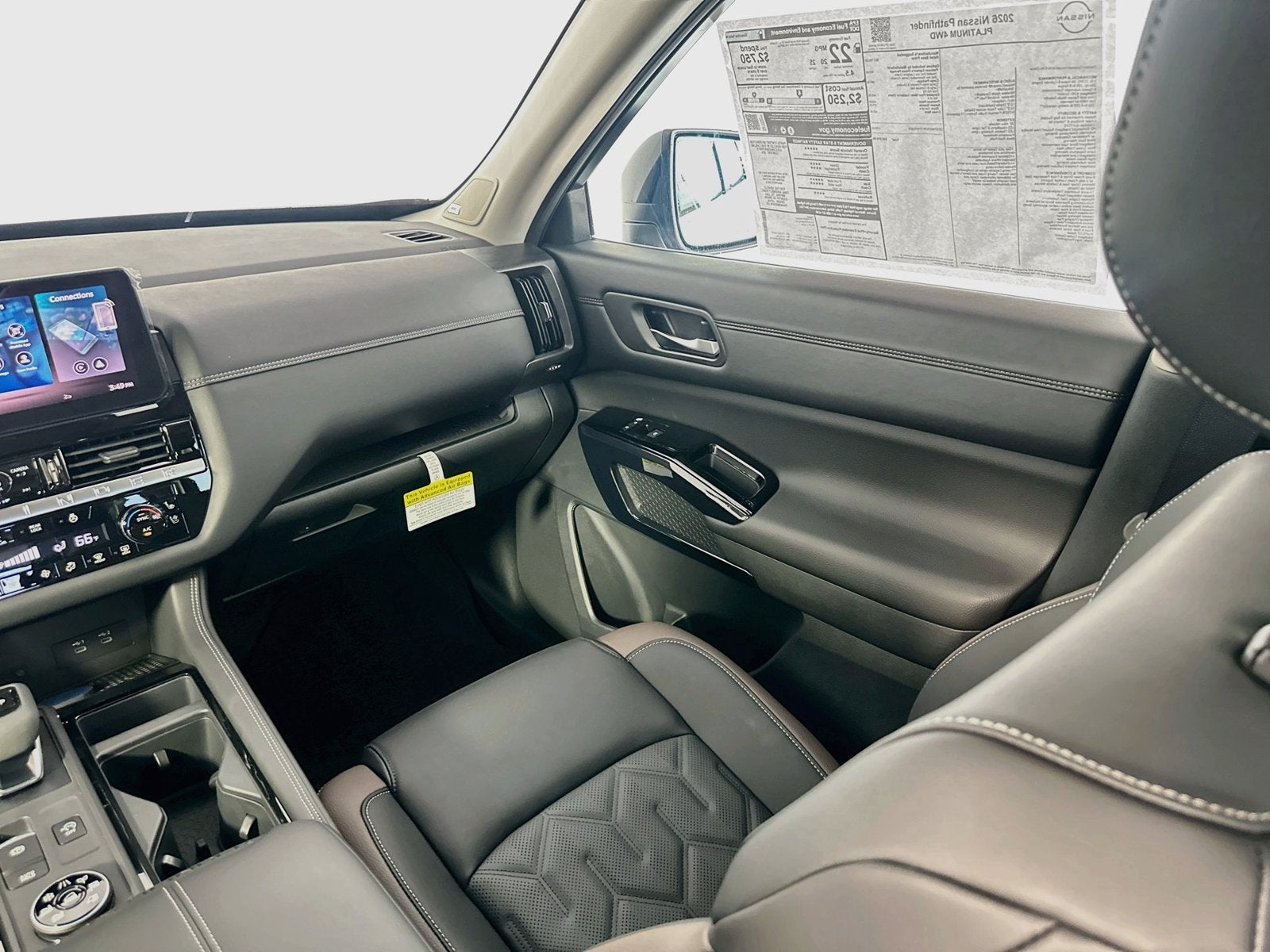 2026 Nissan Pathfinder Platinum